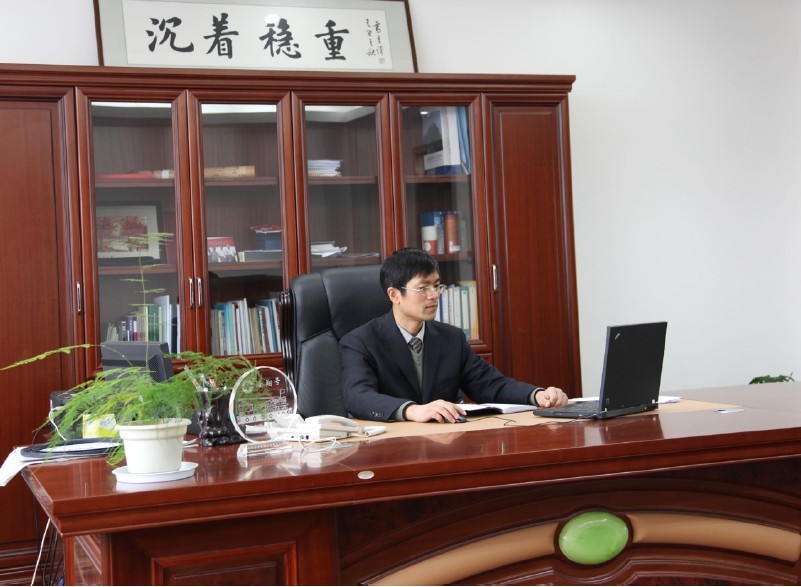 【人物志】博學(xué)、穩(wěn)重、精益求精──張亞峰副總剪影