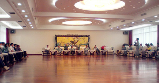 2011、2012年入職員工座談會(huì)在公司本部順利召開